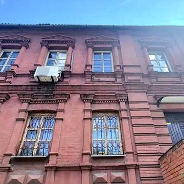 3-х к.квартира центр двухуровневая 75м,газовое автономное отопление