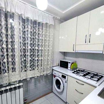 Продам 3 кв на пр. Льва Ландау