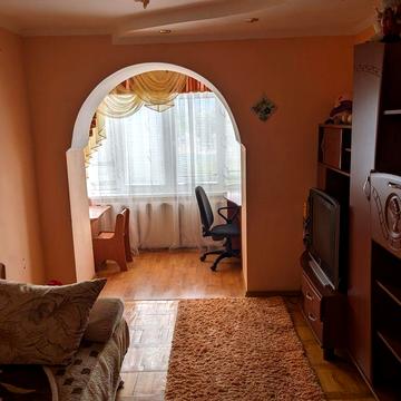 Здається трьох кімнатна квартира в центрі Воловця