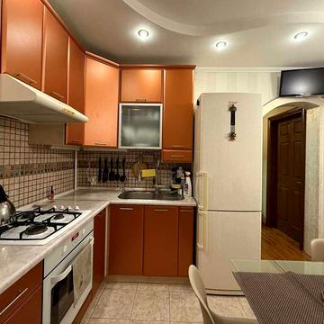 42309 ВИГІДНА ПРОПОЗИЦІЯ, ПРОДАЖ ТРЬОХ КІМНАТНОЇ КВАРТИРИ!  Продаж 3к квартири 73.6 кв. м на вул. Озерна.  anastasya