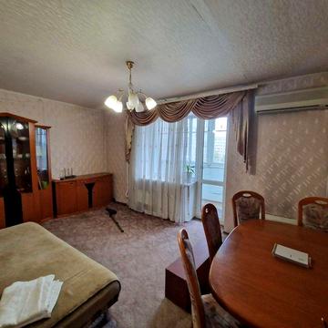 Продам 3х комн чешку в кирпичном доме ,набережная