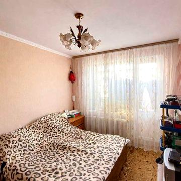 Продаж 3к квартира Словянка середній поверх