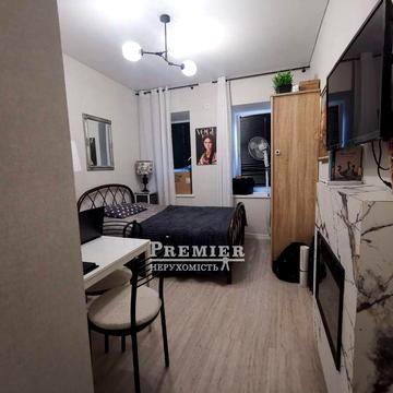 Смарт-квартира в центрі міста з авторським ремонтом та технікою