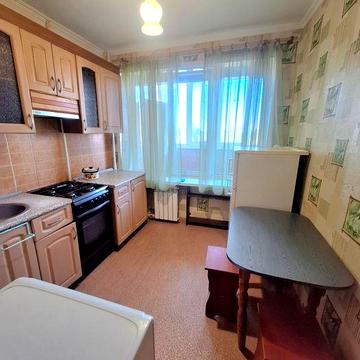 СДАМ 1кв. бул.Гвардейский (с мебелью и техн) цена 6000 грн.