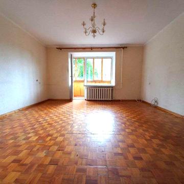 Продам 3 кімнатну квартиру в цегляному будинку - пр.Грушевського169
