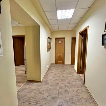 Продаю добротную 3х ком квартиру на пр-те Мира