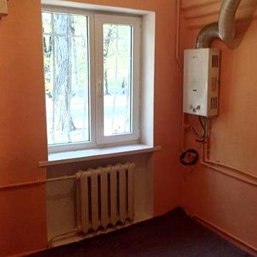 Продам 2 кімнат. квартиру вул. Колеусівська