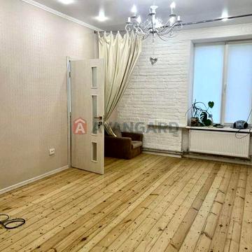 Продам 3 кімнатну квартиру у Центрі