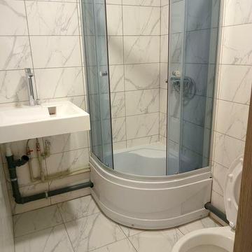 Продаж 1 кімнатна в центрі 2/5