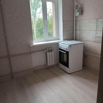 Продаж 1 кімнатна в центрі 2/5