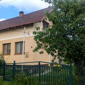 Продаж будинку в районі готеля Брістоль