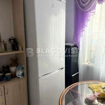 Продам 3-кімнатну квартиру по вул. Борщагівська,Шевченківський р-н,м.Київ