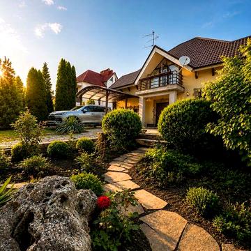 Оренда заміського комплексу «Voronove Nest» на березі Дніпра