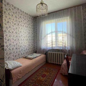 Продам простору 3-кімнатну квартиру в газовому будинку на Таїрова!