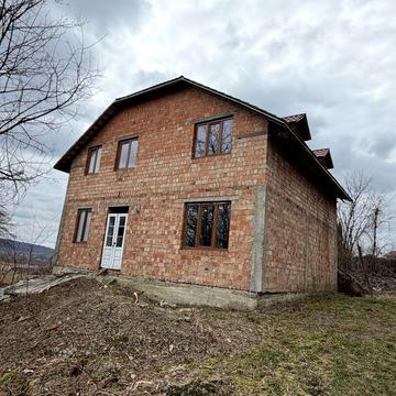 Новий будинок по  вул. Лукяновича