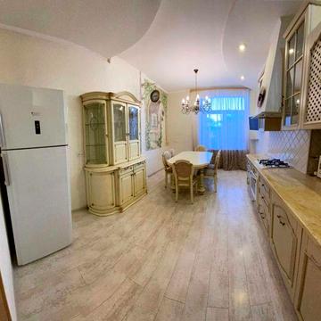 Продажа 4к квартиры 147 кв. м  Браилках код 172