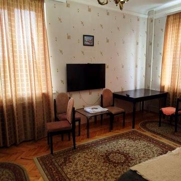 1к квартира в центре, ул. Гагарина (Донцова)