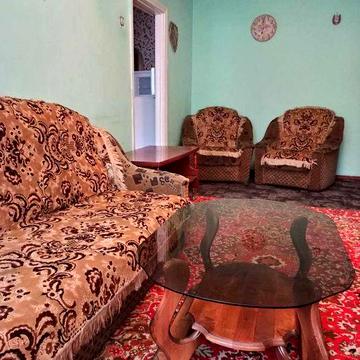 Оренда 3-х.кім.квартири на середньому поверсі вул. Київська