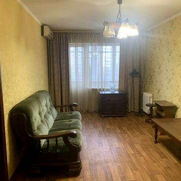 Автозаводська вул., 44