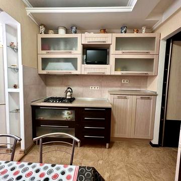 Бочарова /Кримський б-р, здам 2 кімнатну квартиру