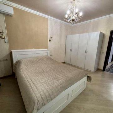 Сдадим свою 2х комнатную квартиру в центре