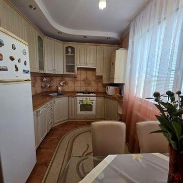 Оренда гарної 3х кім.квартири в спальному р-ні