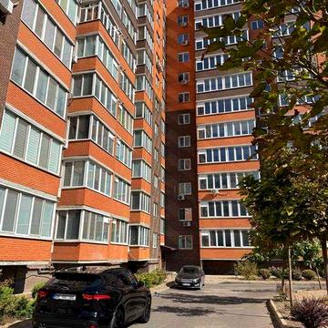 Продам квартиру в Новобудові (центр) ЖК Набережний Квартал