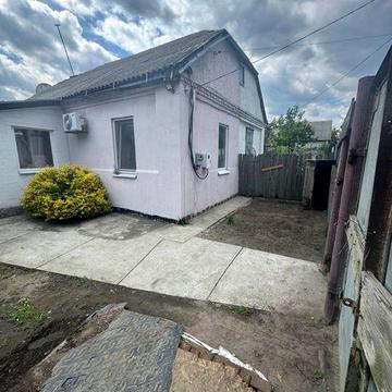 Продам пів будинку лівий берег