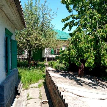 Продаю будинок із земельною ділянкою
