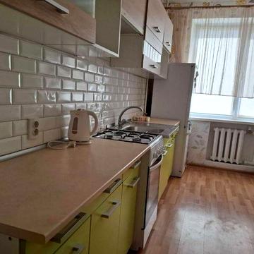 Продам 2 ком квартиру на Заболотного