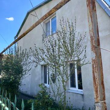 Крепкий Двухэтажный дом на Ленпоселке с гаражом. 5 комнат , 6 соток. Гос прогиаммы