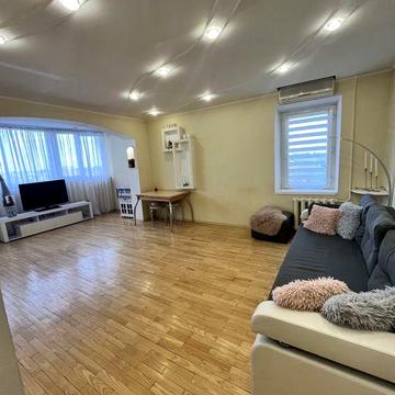 Сдам квартиру на Академика Королева 122( таирова )
