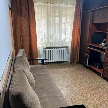 Довгострокова  оренда 1і квартири біля м.чернігівська
