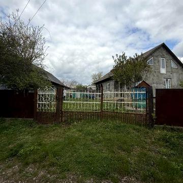 Ділянка та будинок в Малинівці