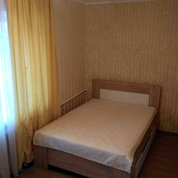 Сдам 2 ком. кв. в Центре историческом,  ул Соборности д. 40 А рядом Корпусный парк.