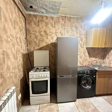 Центр є місце для автомобіля вільна( без тварин)