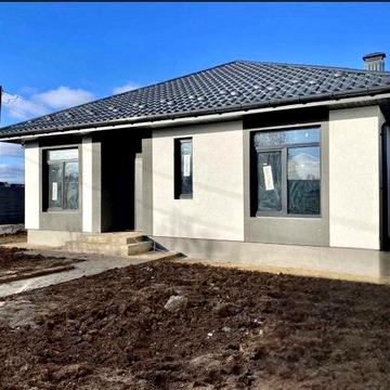 Власник продам будинок 100 квадратів 100000уо