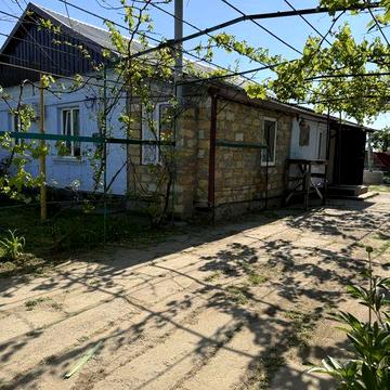 Продам будинок в с. Центральному Миколаївської області.