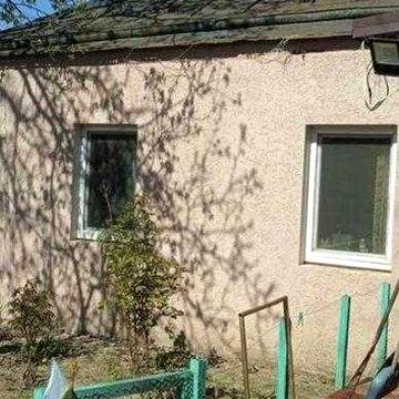 Мачухи, у продажу будинок