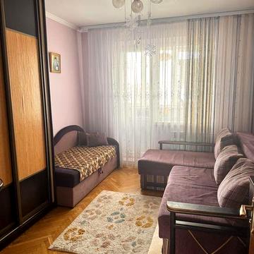 Продаж 3-кімнатної квартири 33-й район (від власника)