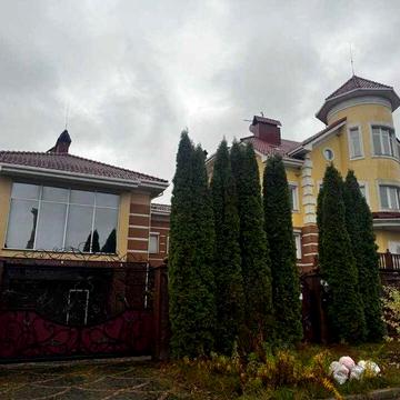 Єлітний будинок площею 832,80 кв.м на земельній ділянці площею 0,0990 Га м. Рівне, вулиця Борового Євгена