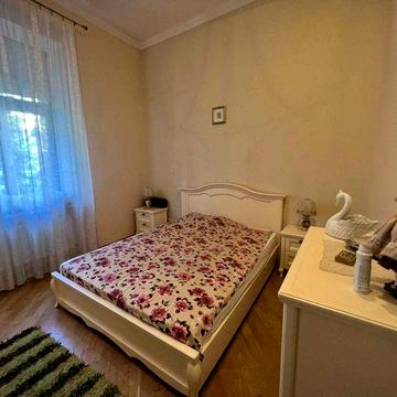 Оренда 2-х кімнатної квартири у ближньому центрі на вулиці Смольського