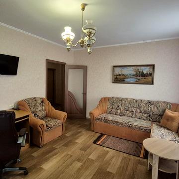 Академіка Корольова вул., 85