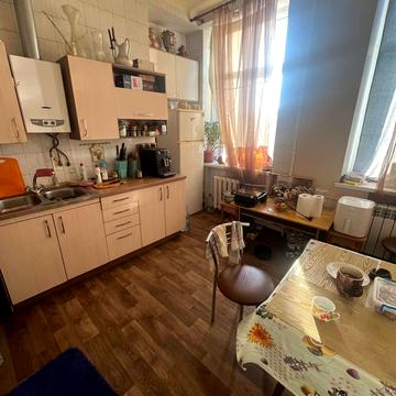 Незалежності просп. (Правди), 7 (п14-п23)