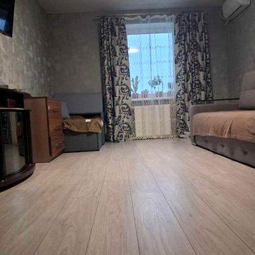 РОЗСОШЕНЦІ, Джерельна 3, 1к. Від ВЛАСНИКА.095-271-79-24 після 18.00