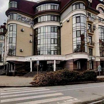 Пропонуємо вашій увазі простору, світлу та сучасну квартиру