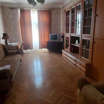 сдам 3комн квартиру ТЦ Украина , только семье