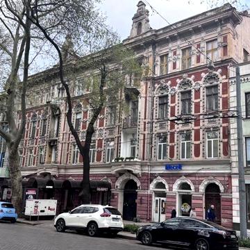 Просторная квартира на Пушкинской