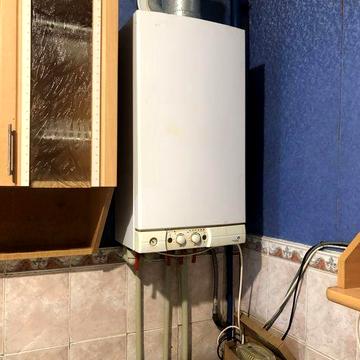 Здам 2-ох кімнатну в Центі міста з автономним опаленням