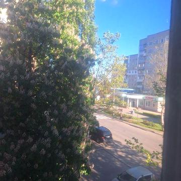 Продам 2х кв,район моря,3/5 цена 49т торг